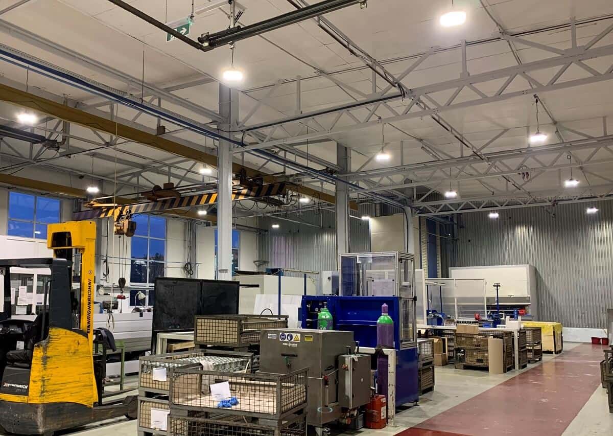 Autoflex gyártócsarnok korszerű LED világítással